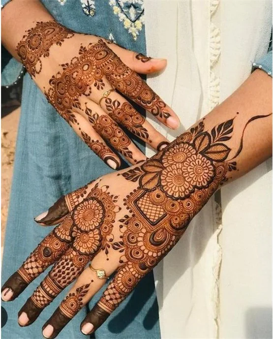 Silhouette And Hook Contemporary Back Hand Mehndi Design Effect Silhouette And Hook Contemporary Back Hand Mehndi Design Effect